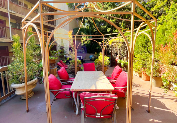 2 beds, 1.5 baths, 950 sqft, $4,195