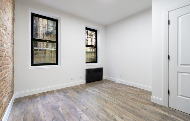 315 E 5 ST