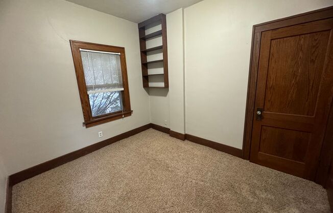 2 beds, 2 baths, $1,300