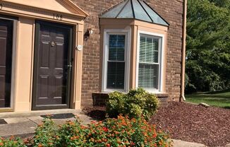 Beautifully Renovated Townhome