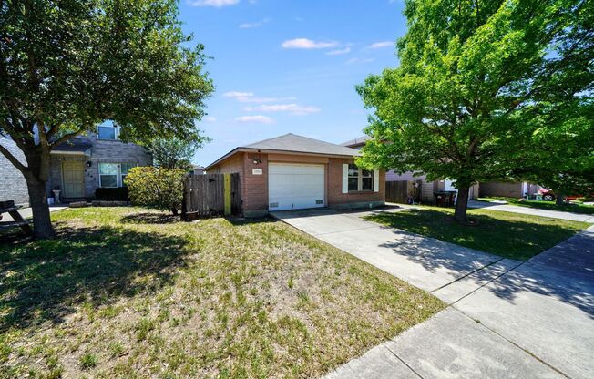 Charming 3-Bedroom Home in Miller Ranch, Converse! - Realtor Commission: $350