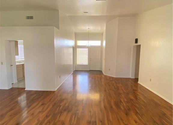 9012 STARMOUNT DR