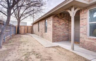 2 beds, 2 baths, $1,300