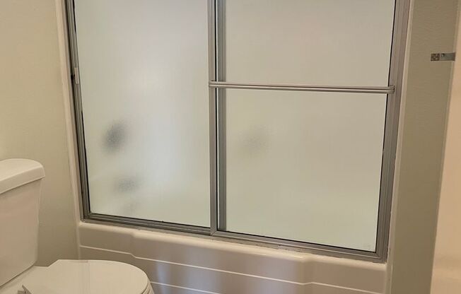 1 bed, 1 bath, 625 sqft, $2,000, Unit 11