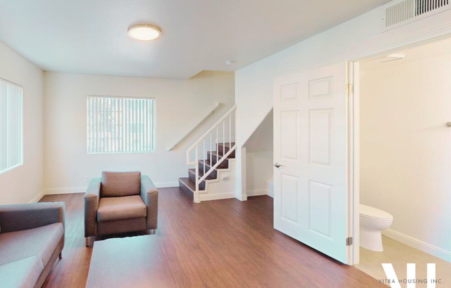 Portland Place: 2370 Portland Street - Three Bedrooms Near USC!