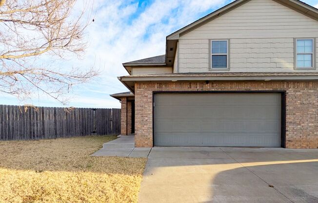 Great duplex in Mustang Schools!