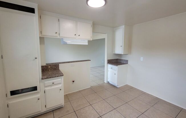 Upstairs Vacancy in Montebello Available Now!