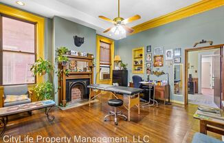 934 Western Ave