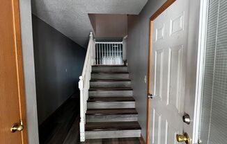 3 beds, 2.5 baths, 2,200 sqft, $1,895, Unit 4715 North