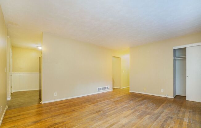 3 Bedroom, 2 bath Home in Stone Mountain