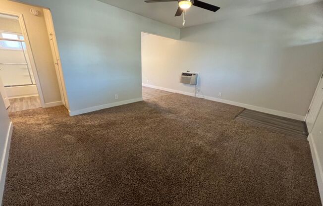 2 beds, 1 bath, 800 sqft, $2,195, Unit 28