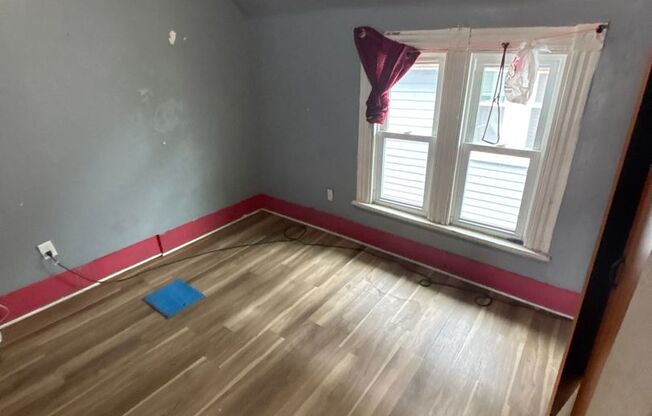 Beautiful 3 bedrrom 1 bathroom House in Minneapolis!