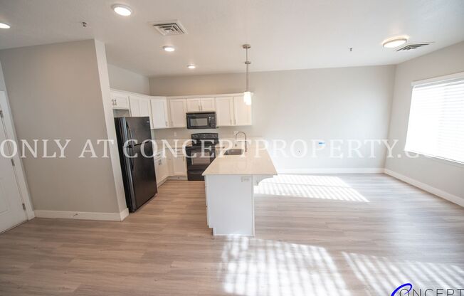 2 beds, 1 bath, 996 sqft, $1,349, Unit 102