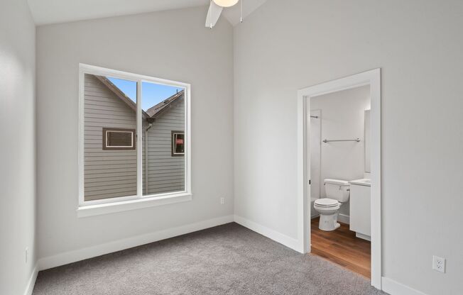 2 beds, 2.5 baths, 1,146 sqft, $2,995, Unit 7828-102