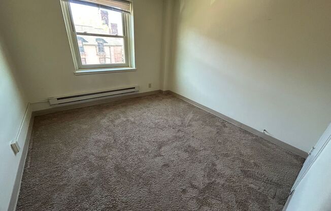 1 bed, 1 bath, $905, Unit 404