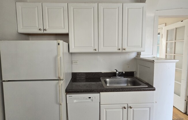 4103 N SACRAMENTO