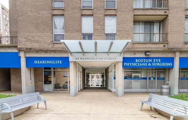 2 beds, 2 baths, 1,005 sqft, $4,200, Unit 601