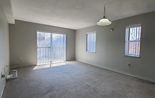 48 PENINSULA PL