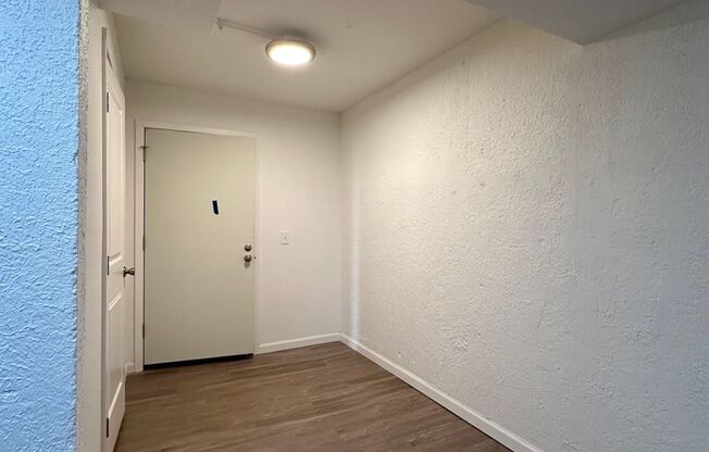 2 beds, 2 baths, 928 sqft, $1,495, Unit 1945 Peoria St #405