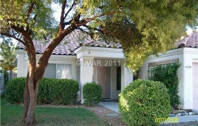 2226 Crown Valley - Ranch w/3 Car Garage