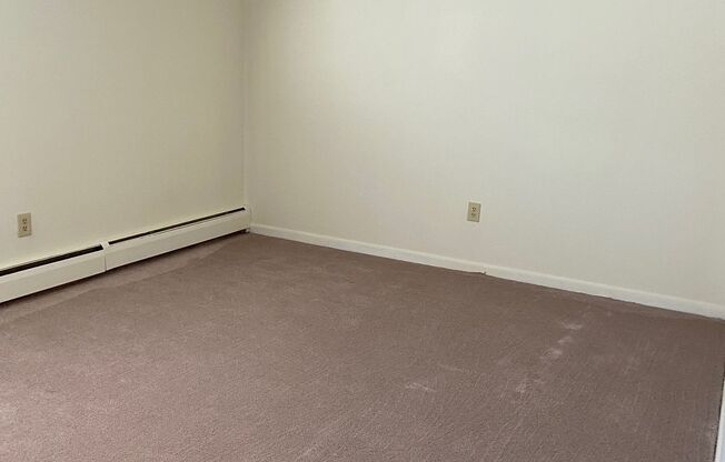 1 bed, 1 bath, 700 sqft, $1,650, Unit 150-4E