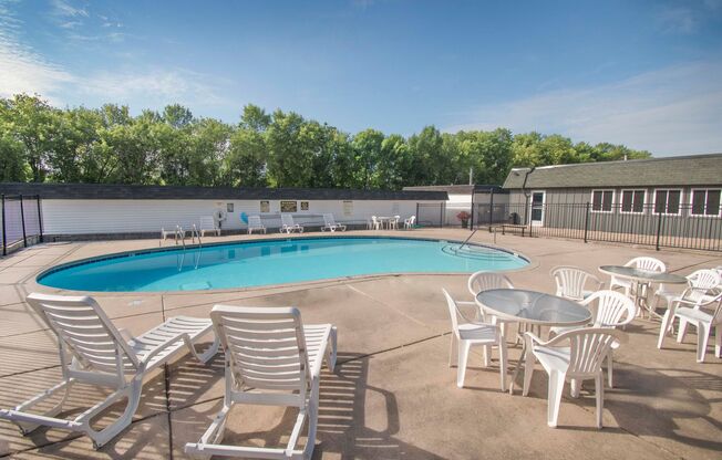 1 bed, 1 bath, 700 sqft, $1,135, Unit 301