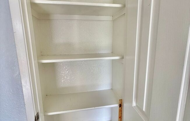 2 beds, 1.5 baths, 958 sqft, $2,000, Unit Condo