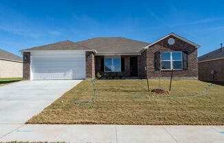 4 Bedroom Home Available For Immediate Move In!! Be the first tenant, Come home for the holidays, Stay for the year!