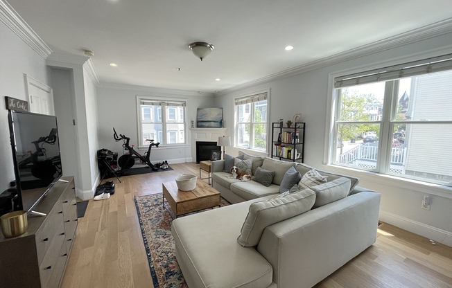 17 ROSECLAIR ST