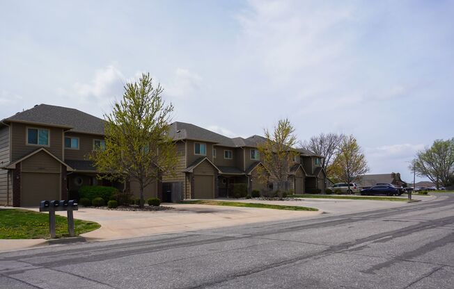 3-Bed Duplex w Garage + Fenced Yard