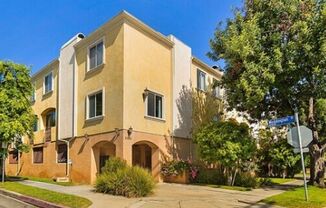 Beautifully Updated Condo in NoHO
