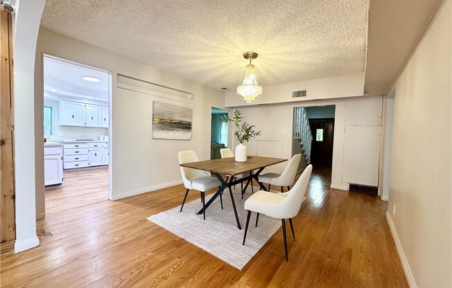 6 beds, 4 baths, 3,146 sqft, $4,800