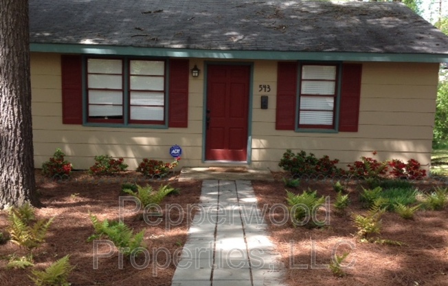 543 CECIL CT