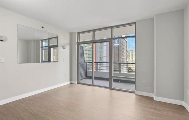 2 beds, 1 bath, $3,000, Unit # 1003