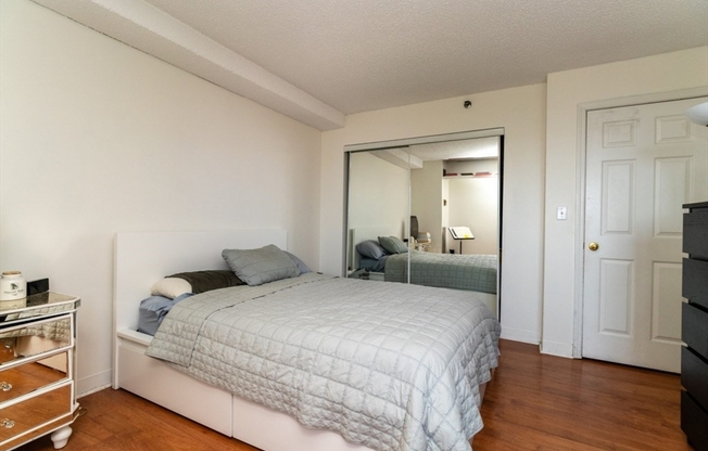 2 beds, 1.5 baths, 800 sqft, $3,250, Unit 516