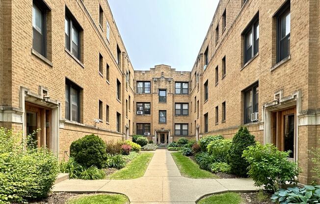 2649 Spaulding