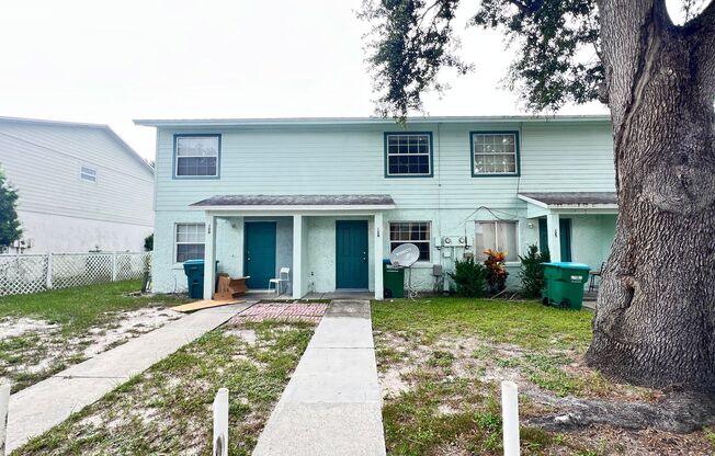 BEAUTIFUL 2 Bed/2 Bath Townhome in Winter Springs! Lawn Care INCLUDED!