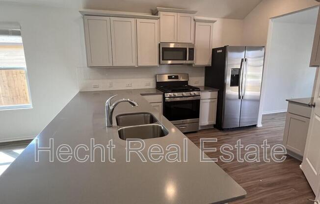 283 SILVER GLN DR