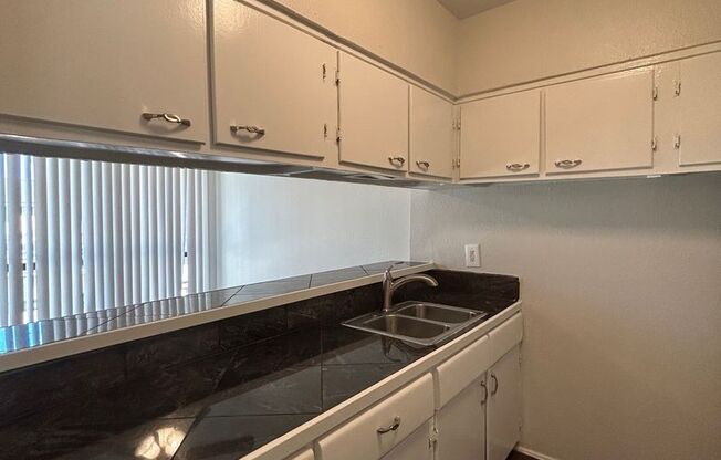1 bed, 1 bath, $750, Unit MA911