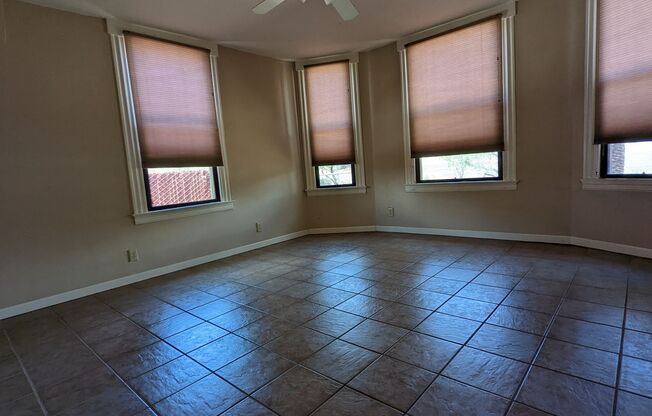 Duplex Unit for Rent