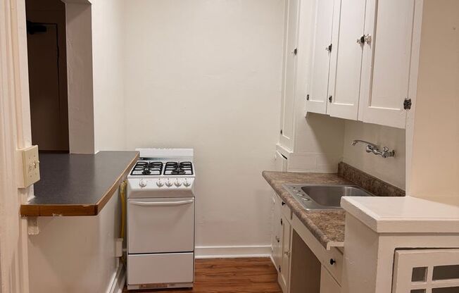 223-1724 N EDGEMONT ST