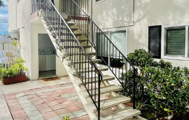 4582 Maryland Street