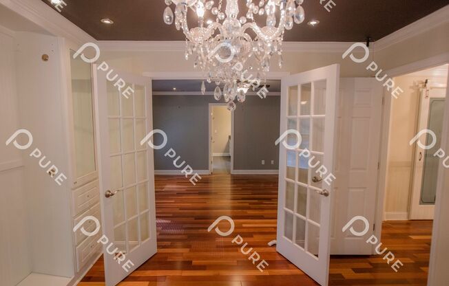 4 beds, 2.5 baths, $2,350