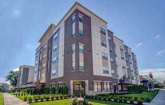 1 bed, 1 bath, 762 sqft, $2,395, Unit Residence 413