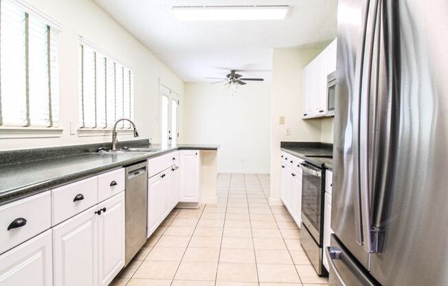 8118 Chestnut Manor