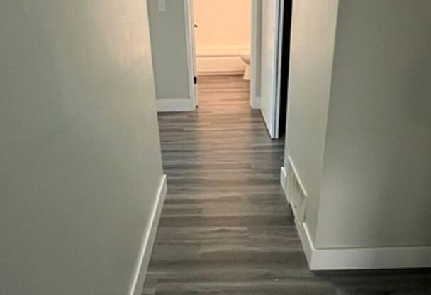 2 beds, 1 bath, 980 sqft, $1,545, Unit 351