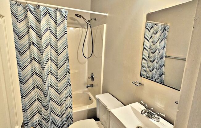 HOUSE FOR RENT - DECATUR SW