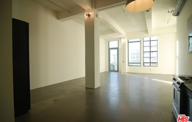 1 bed, 1 bath, 1,190 sqft, $3,200, Unit 310