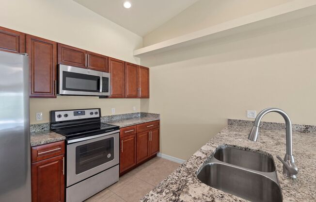 Beautiful Duplex Available Immediately