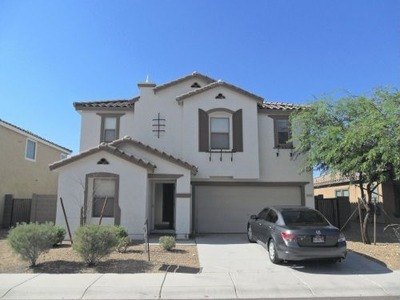 4 beds, 2.5 baths, $1,995